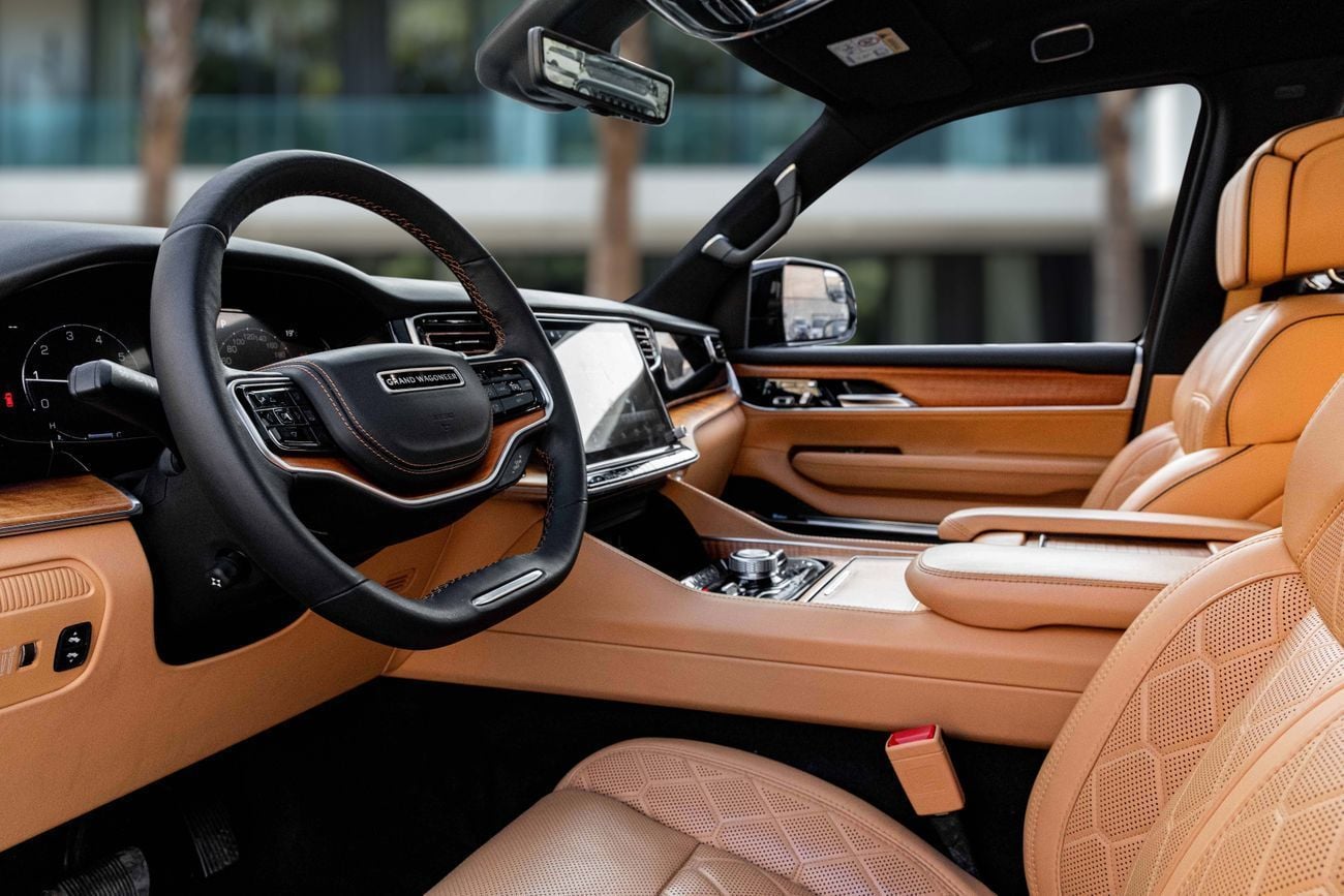 Jeep Grand Wagoneer Grand Wagoneer Series III BS | 4,074 P.M | 0% Downpayment | WAGONEER SERIES III BS | WARRANTY!