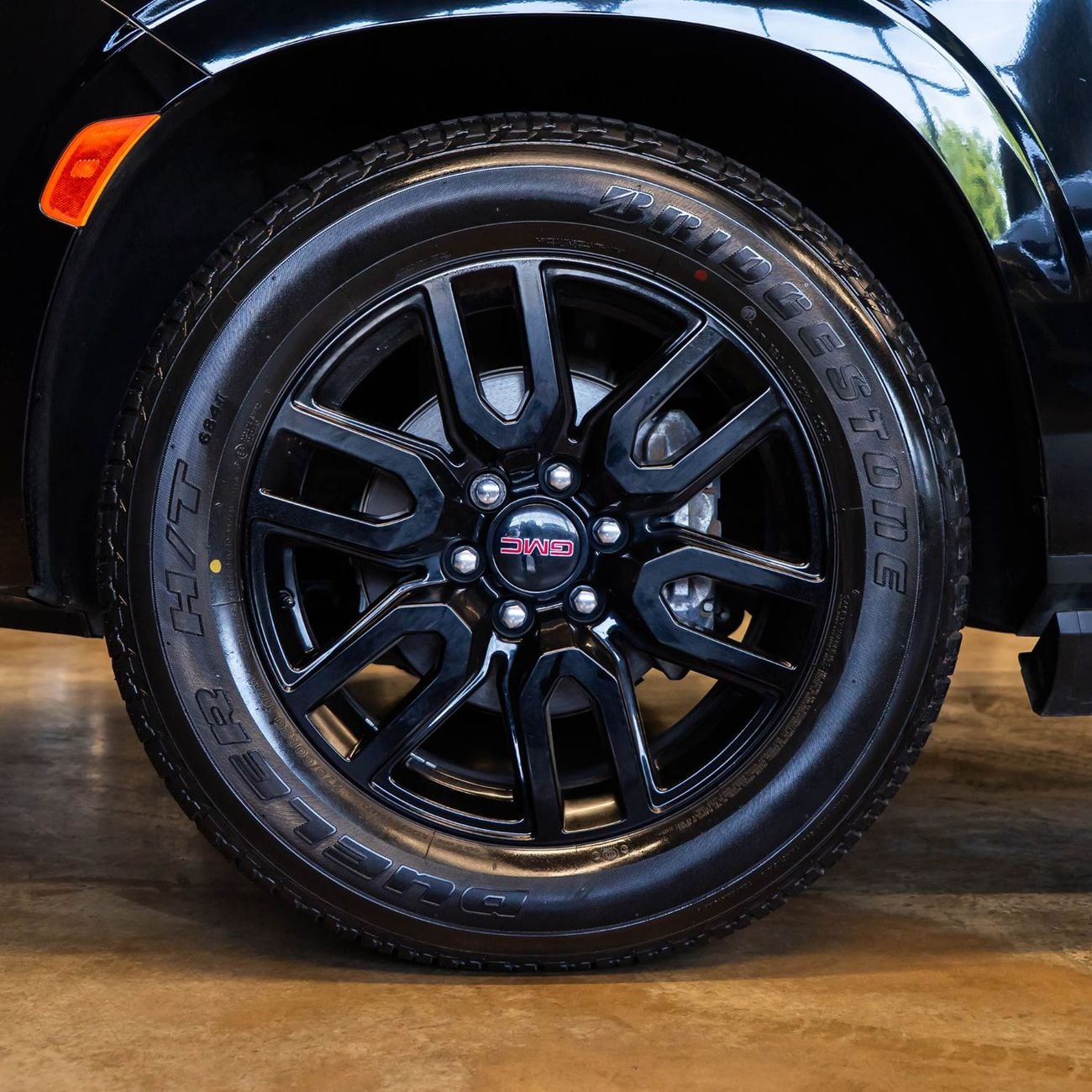 GMC Yukon AED 4,407 P.M • 0% Downpayment • GMC Yukon AT4  • Agency Warranty