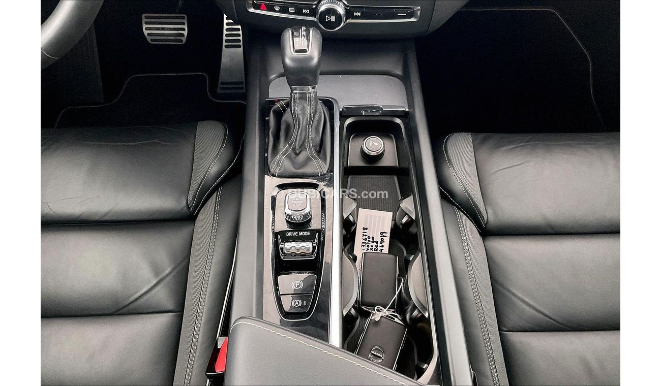 Volvo XC60 T5 R Design