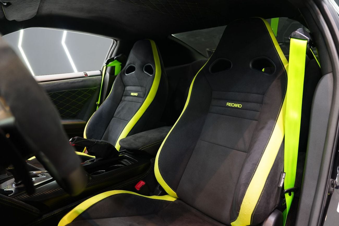 Nissan GT-R Track Edition, Full Carbon Kit, Turquoise Accent, Recaro Sport Seats, Bose Audio!!