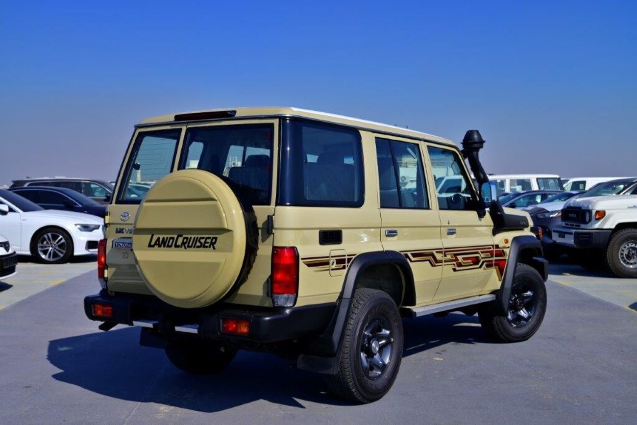 تويوتا لاند كروزر 70 76  LX-Z V8 4.5L TURBO Manual