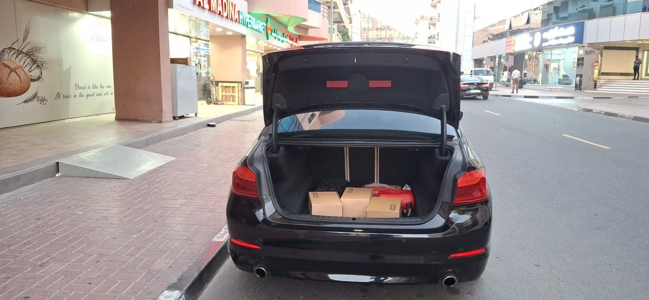 بي أم دبليو 520i EXCLUSIVE 2 | بدون دفعة مقدمة | اختبار القيادة في المنزل