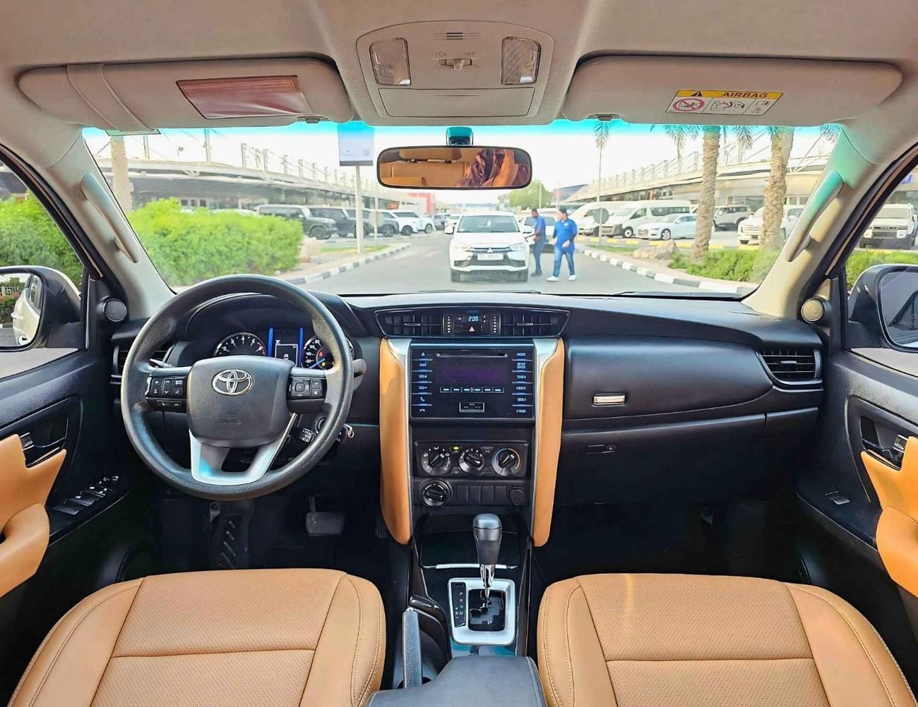 Toyota Fortuner EXR 2.7L (160 HP) EXR/ 4WD 2.7L/ GCC/ LEATHER SEATS/ NON ACCIDENT/ 1068 MONTHLY/LOT#107793