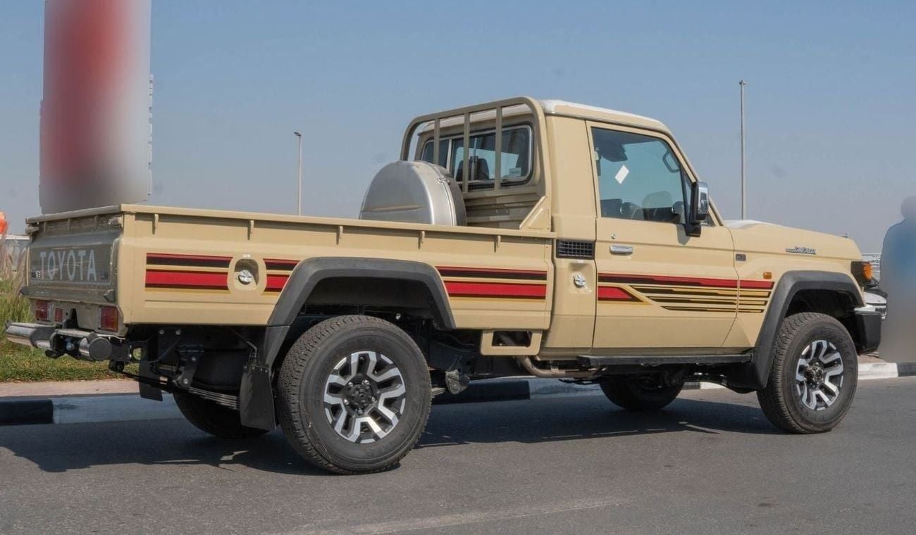 تويوتا لاند كروزر بيك آب 2025 Toyota Land Cruiser LC79 4.0 SC AT Petrol Full Option - Beige