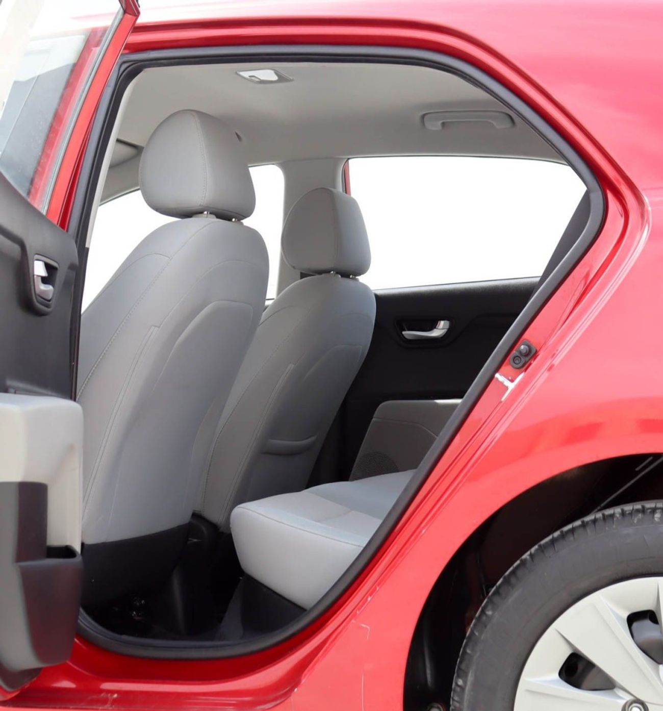 Kia Rio EX 1.4L (107 HP) Hatchback Kia Rio 1.4L 2020 GCC accident-free in excellent condition 683 P.M