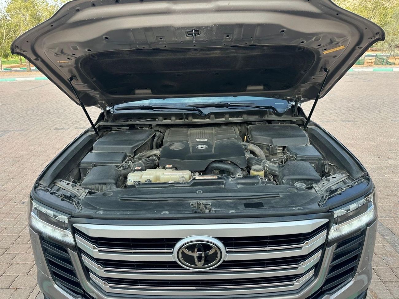 Toyota Land Cruiser GXR 2022 MODEL Twin Turbo Full Option Car is Very Clean and Perfect Condition