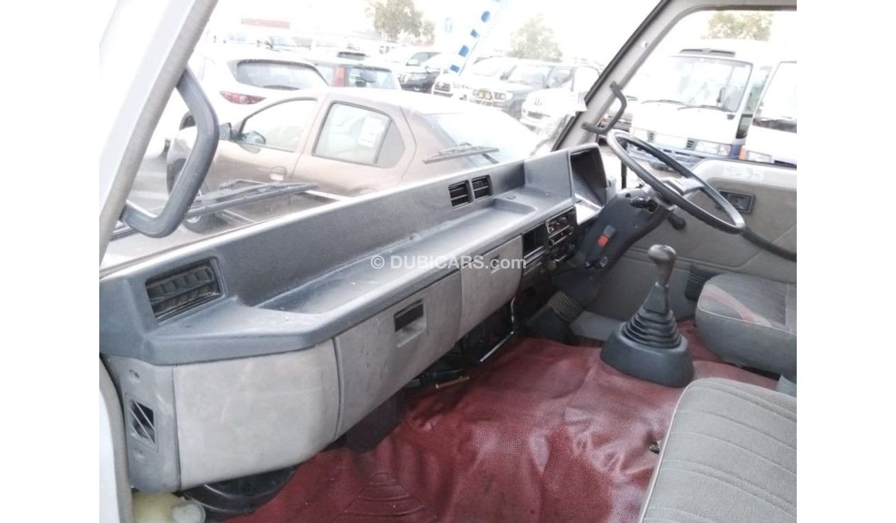 Mitsubishi Fighter MITSUBISHI FIGHTER TRUCK RIGHT HAND DRIVE(PM1072)