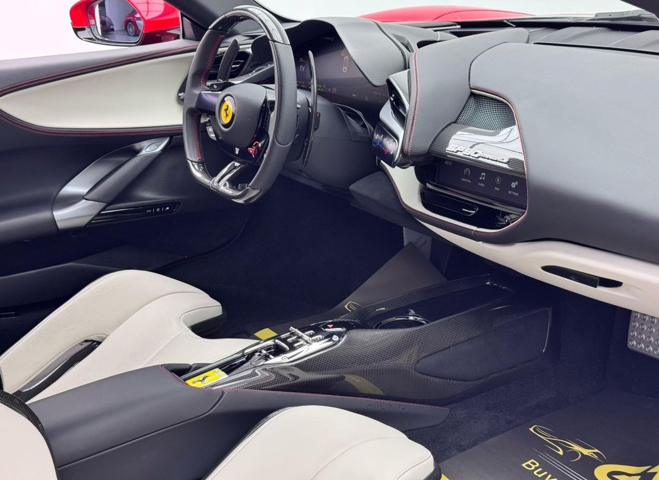 فيراري SF90 ستراديل 2023 Ferrari SF90 Stradale, 2026 Ferrari Warranty, 2030 Ferrari Service Pack, Very Low Kms, GCC