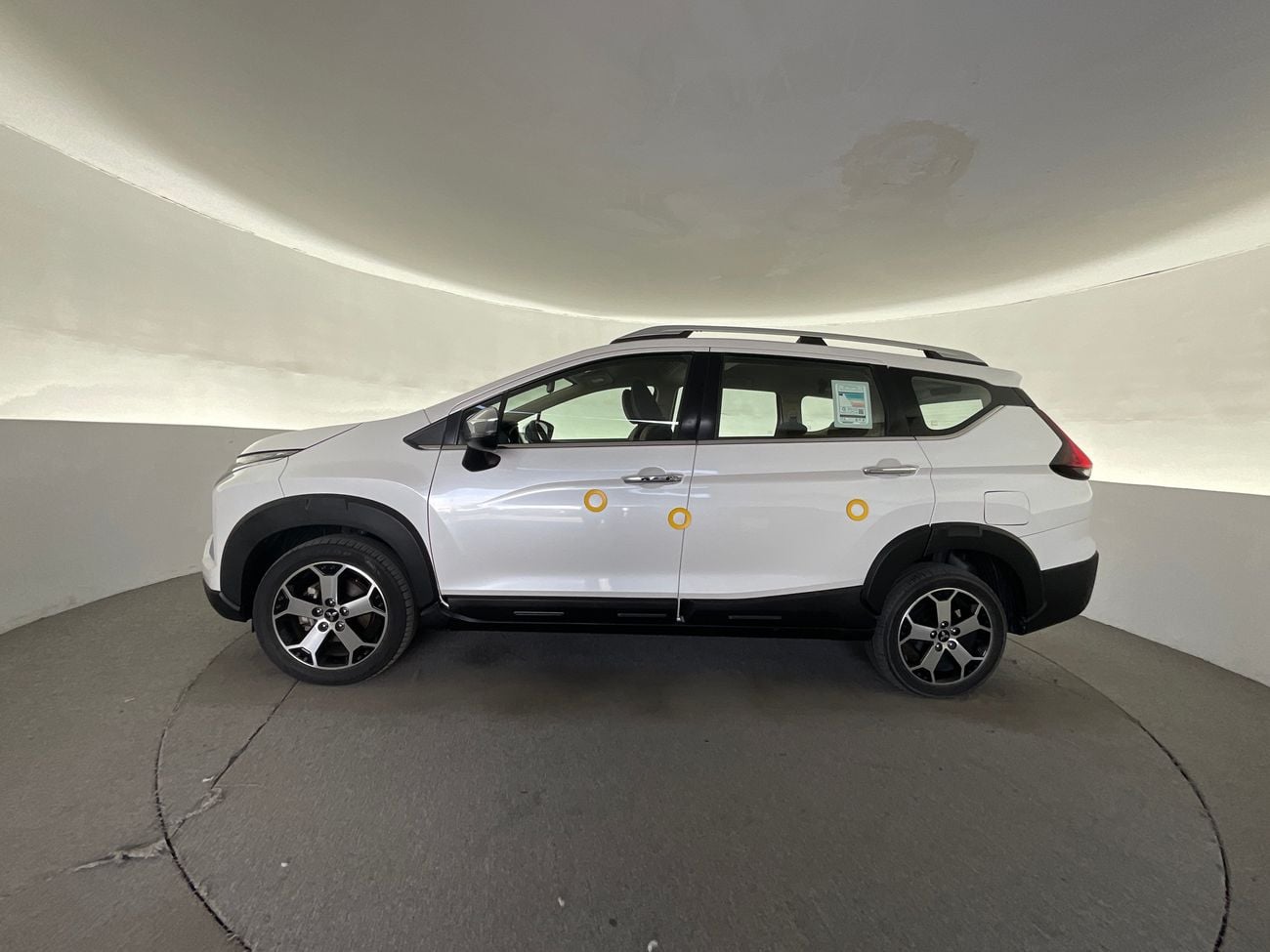 ميتسوبيشي إكسباندر كروس Premium | شامل الضمان | 0 ﺪﻔﻋﺓ ﺃﻮﻟﻯ