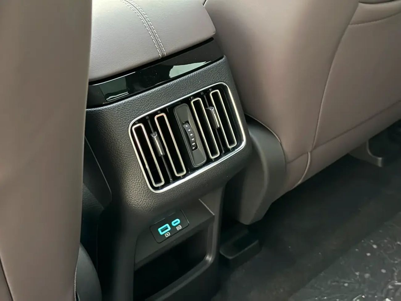 BYD Song Plus FWD 2025 BYD Song Plus DM-i