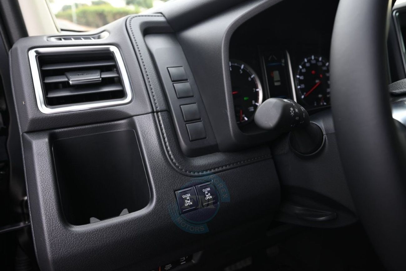 Toyota Granvia Premium V6 3.5L Petrol Automatic