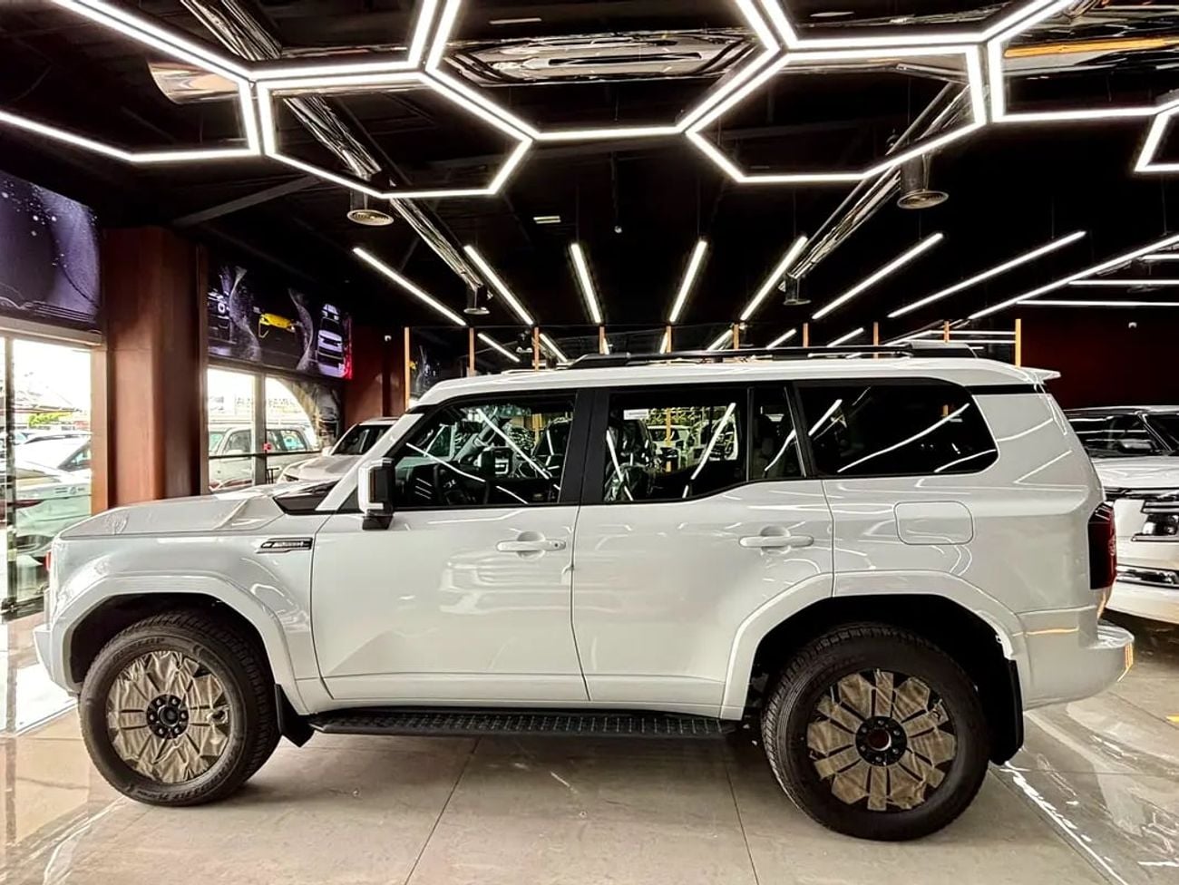 Toyota Prado LUXURY VX European Specs