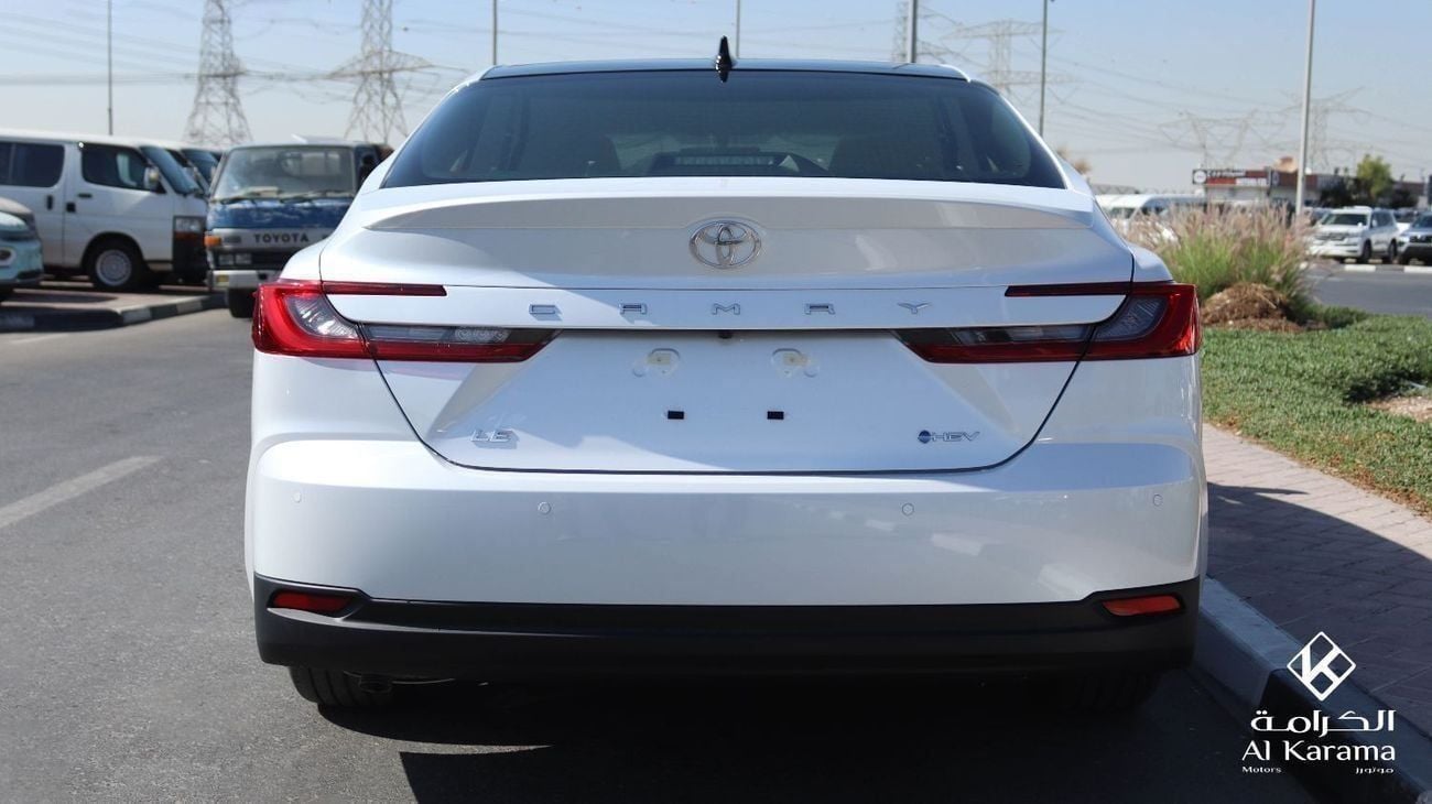 تويوتا كامري LE | 2.5L Hybrid | Panoramic Moon Roof | Driver Seat Lumbar Support | GCC Specs