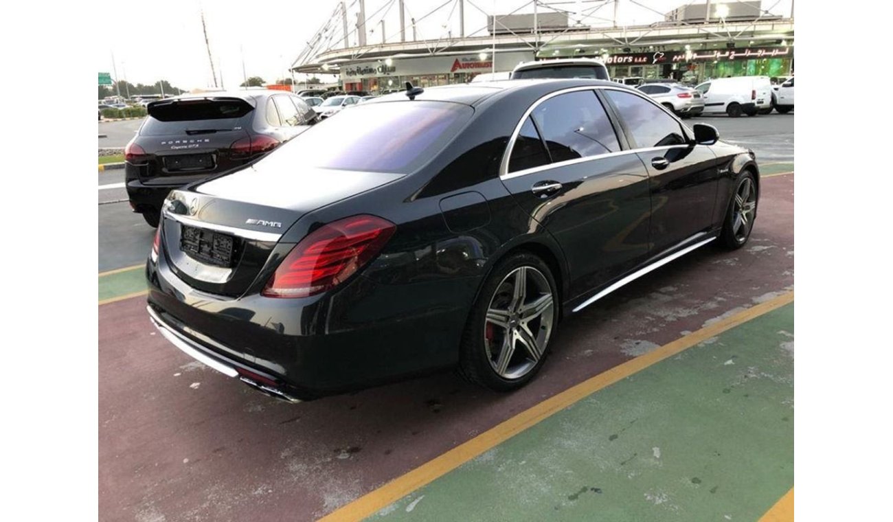 مرسيدس بنز S 63 AMG Gcc spec