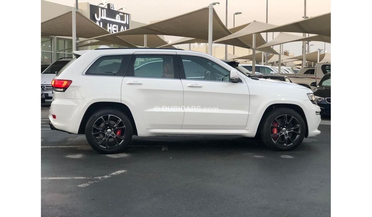 Jeep Grand Cherokee Jeep grand chorque  SRT model 2015 GCC  car one owner full option low mileage  panoramic roof leathe