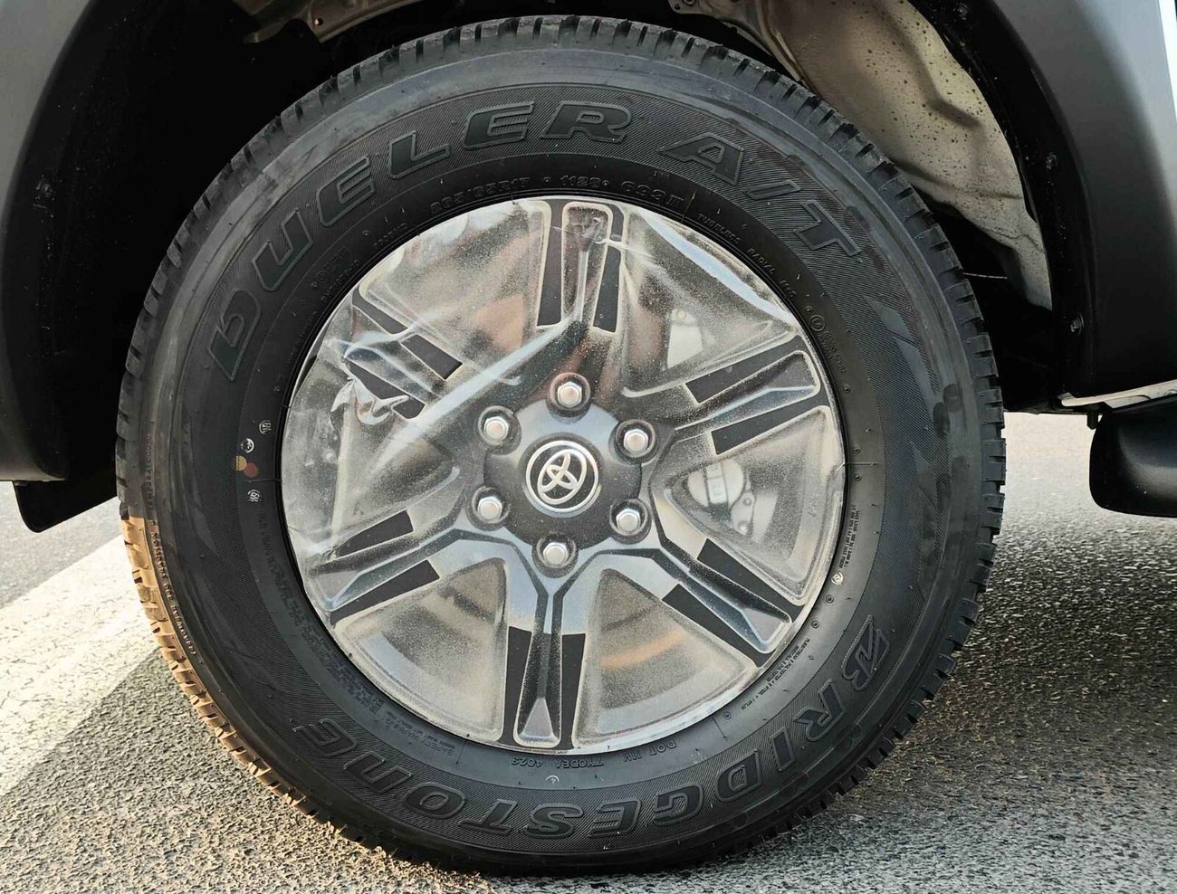 Toyota Hilux WIDE BODY / TRD KIT / 4.0L V6 A/T  PETROL / PUSH START / 4WD (CODE # HP40AF)