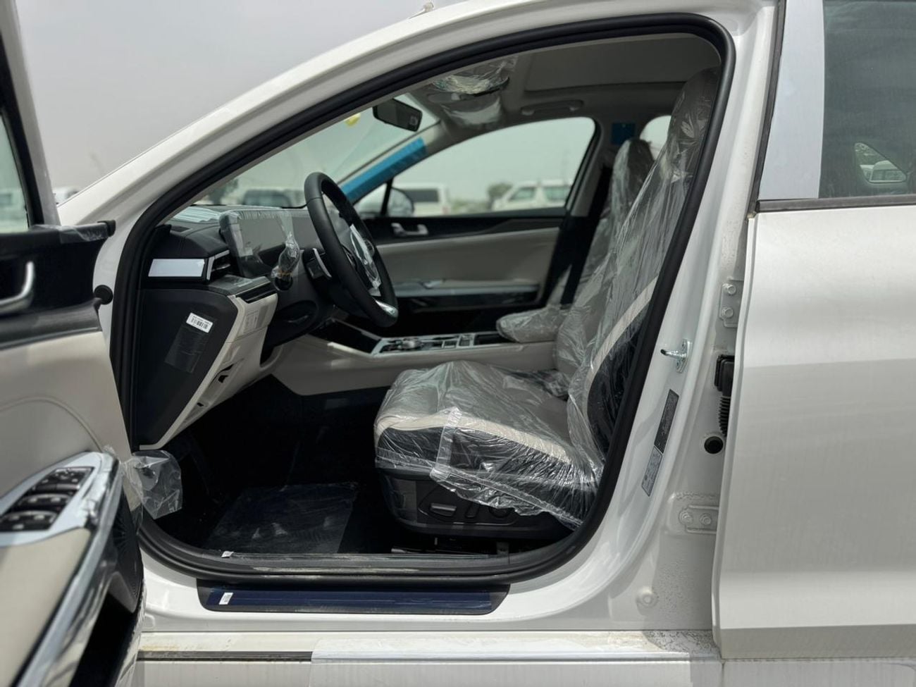 Kia K5 Kia K5  2026, GCC Specs HEV 2.0L