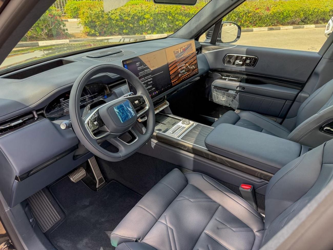 زيكر 9X 2025 ZEEKR 9X Ultra 55KWH I Range 1250KM  I2.0L DM-I Plugin Hybrid (898HP) I warranty&service