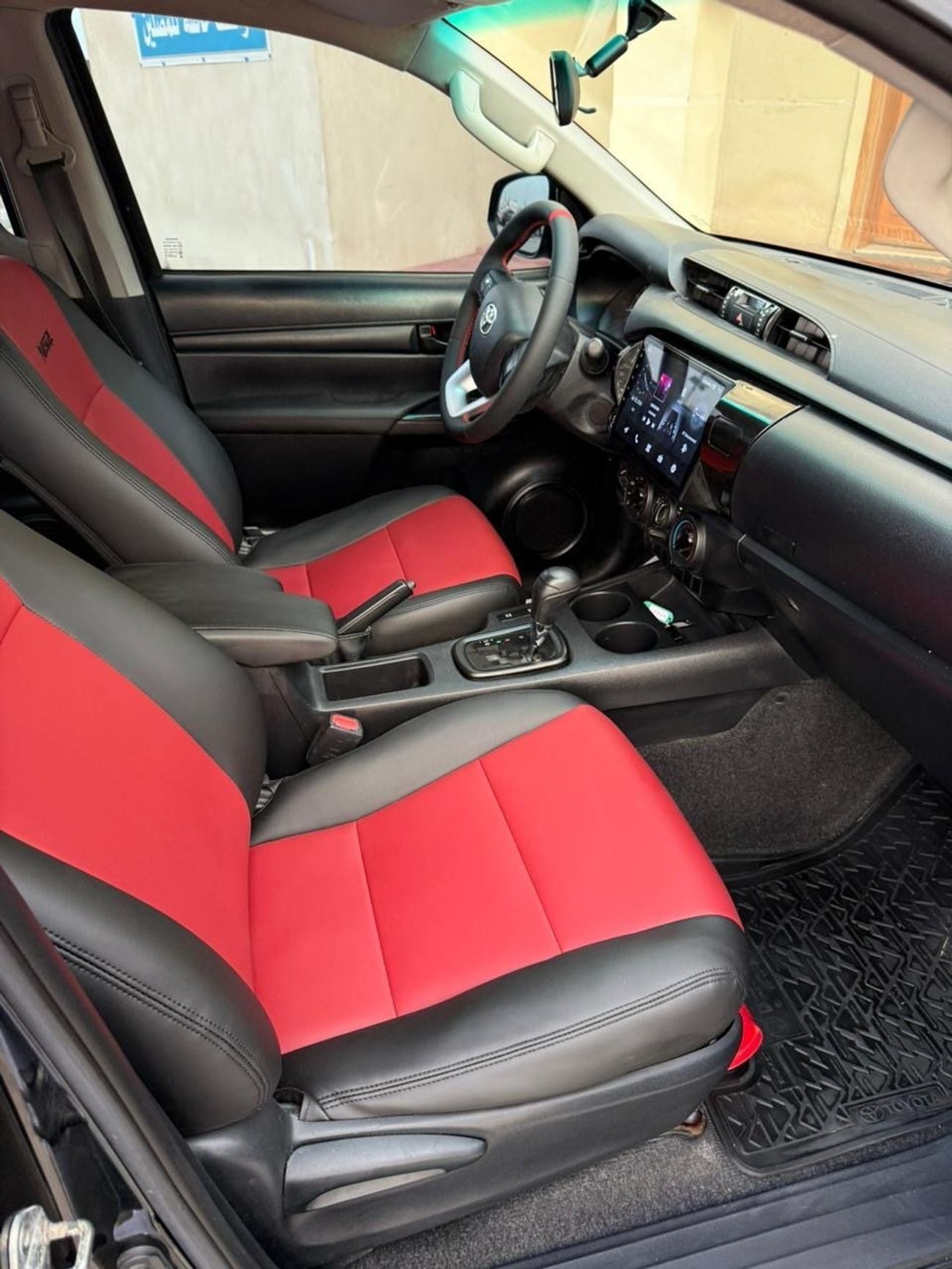 تويوتا هيلوكس  2.7L Double Cab Utility A/T