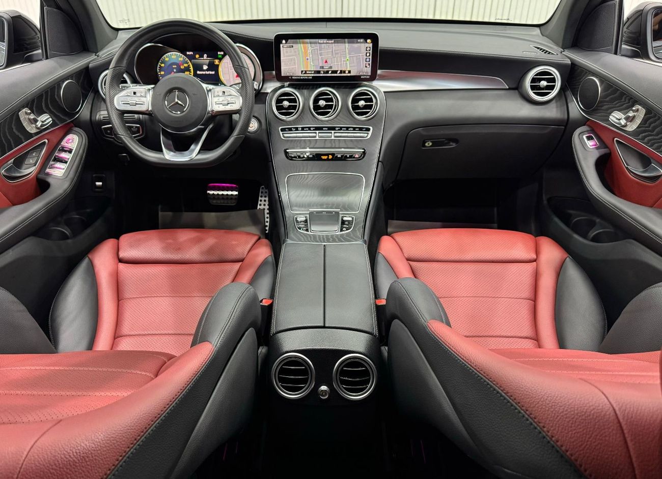 Mercedes-Benz GLC 200 2023 Mercedes Benz GLC200 AMG 4MATIC, Jan 2028 Mercedes Warranty + Service Pack, Very Low Kms, GCC