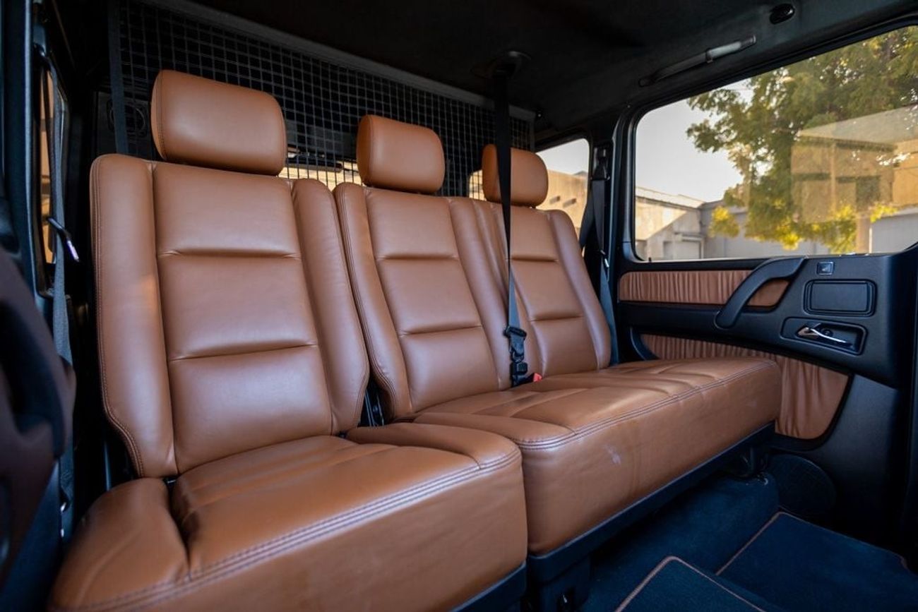 Mercedes-Benz G 500 4X4 4.0L Mercedes-Benz G500 2017 GCC under Warranty with Flexible Down-Payment.