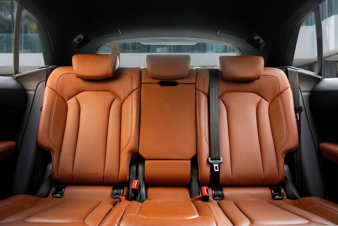 Audi Q8 Luxury Q8 Luxury | 5,582 P.M | 0% Downpayment | Perfect Condition!