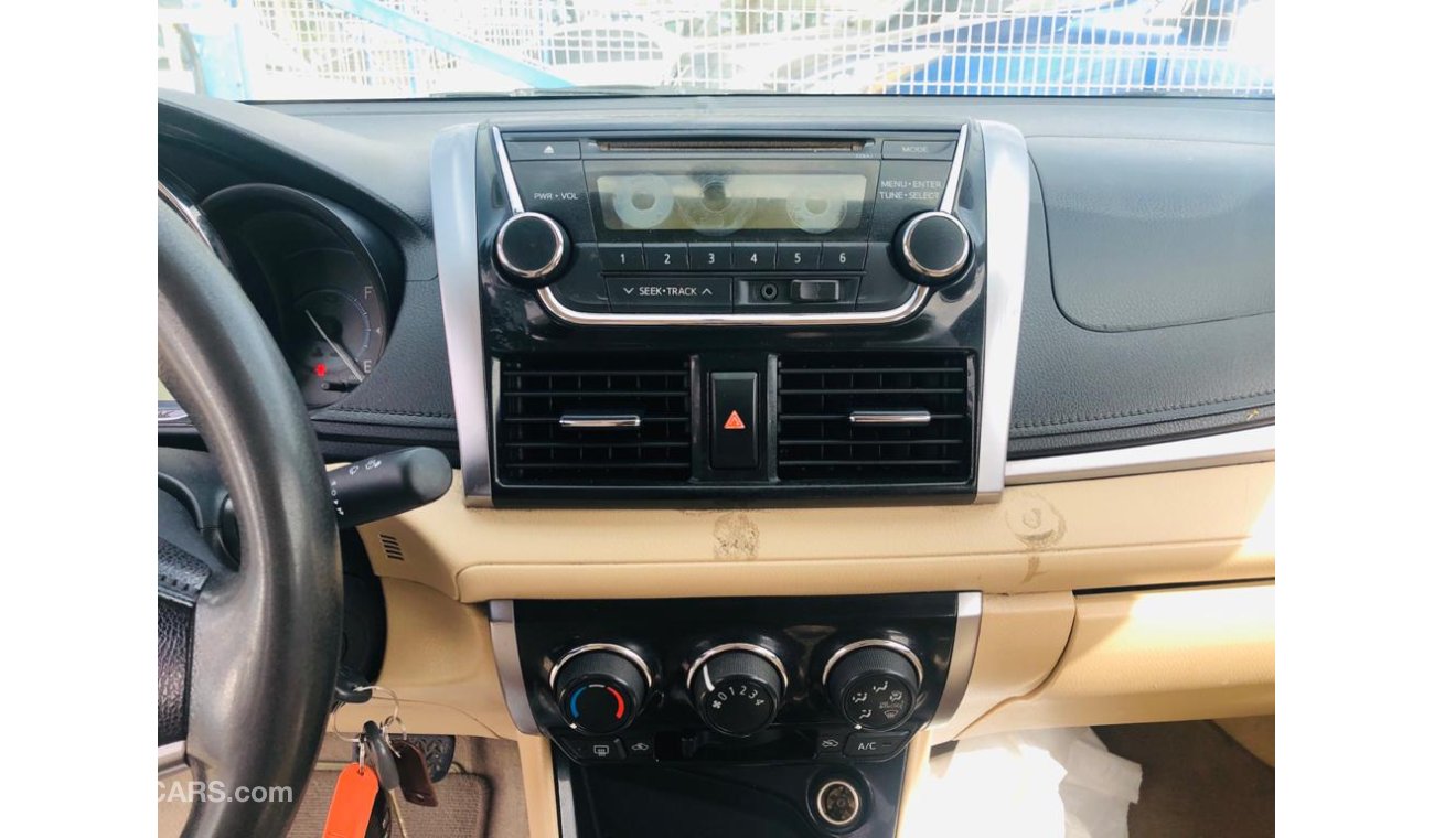 Toyota Yaris E (CLEAN INTERIOR)