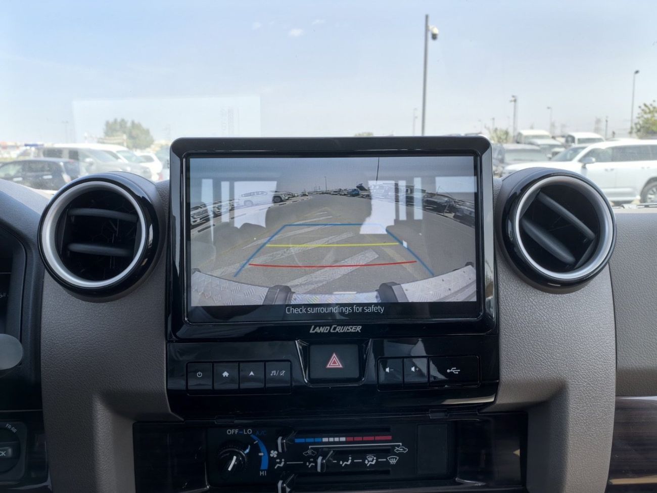 Toyota Land Cruiser Pick Up 2025 TOYOTA LAND CRUISER 79 SINGLE CABIN 4.0L PETROL AUTOMATIC TRANSMISSION FULL OPTION