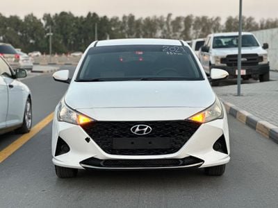 Hyundai Accent GL Hyundai Accent | 2021   4-cylinder — 1.6 engine  4-cylinder — 1.6 engine  Mileage: 85,000 km  New sh