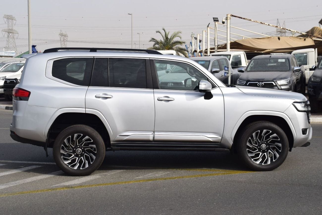 Toyota Land Cruiser Toyota landcruise 2022MODEL VXR 3.3 Twin turbo Diesel engine Full option Colour sliver push start Tr