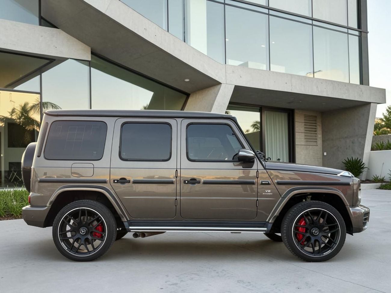 Mercedes Benz G63 AMG 4MATIC SUV AED 8,960 P.M | 0% DOWN PAYMENT | MERCEDES-BENZ G63 AMG | 4.0L V8 BITURBO | 2022