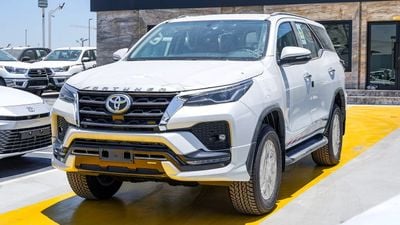 Toyota Fortuner SR5 V6 4.0L GCC Specs