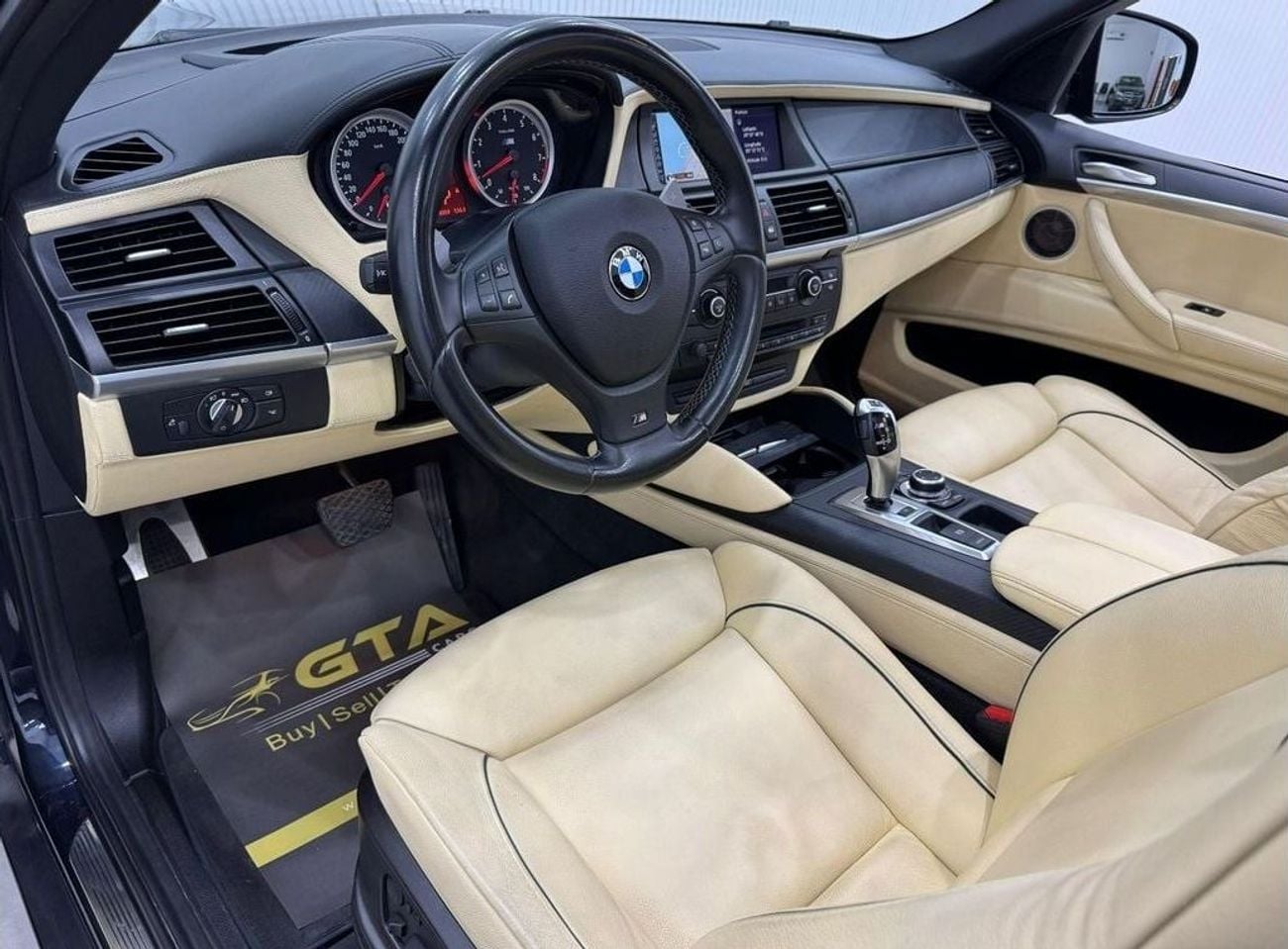 BMW X5M Std 4.4L 2012 BMW X5M Power, Full Service History, Excellent Condition, GCC