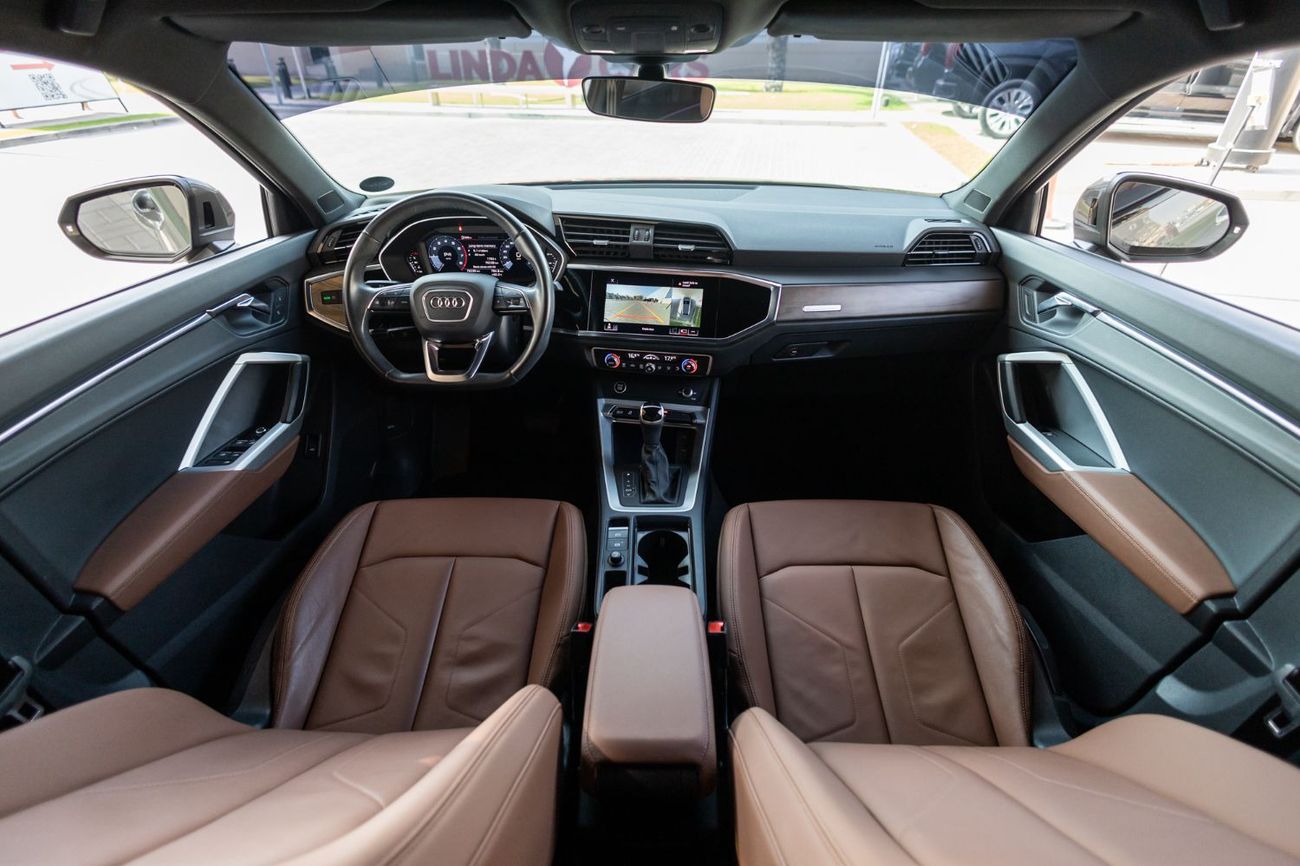 أودي Q3 40 TFSI quattro S Line 2.0L SUV Coupe