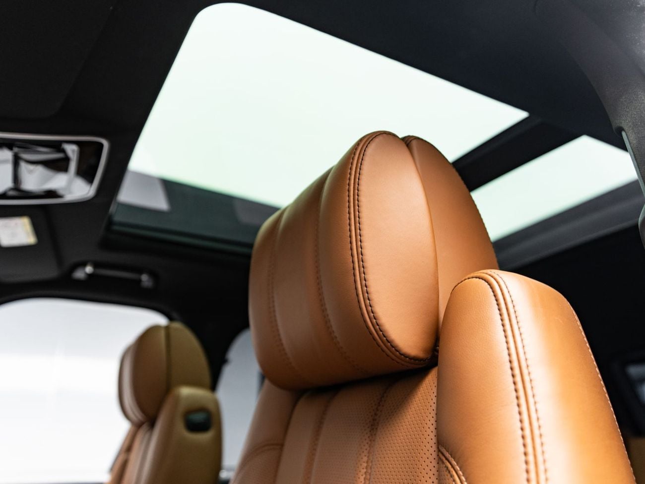Land Rover Range Rover VOGUE SE BUY NOW, PAY 2027 | THE BLACKLINE STANDARD | 12 Month Blackline Warranty, GCC