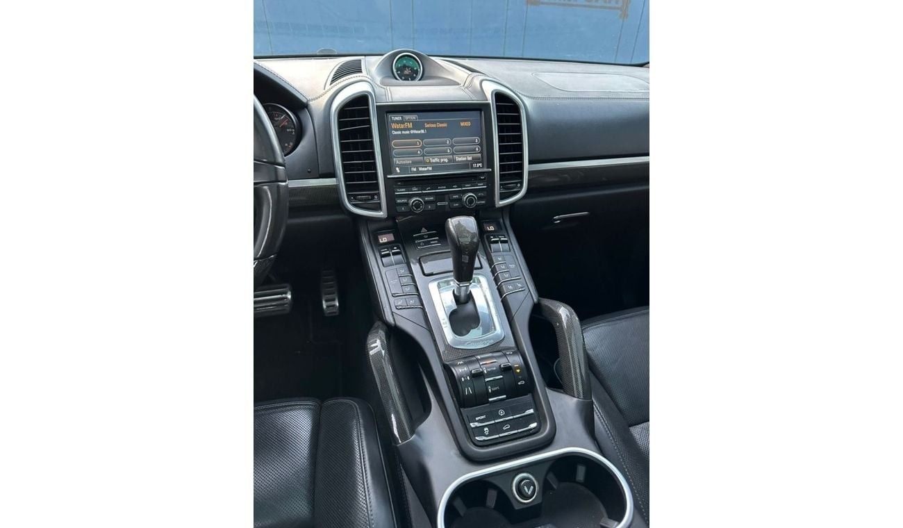 Porsche Cayenne Turbo 4.8L (500 HP) Turbo 4.8L V8 (500 HP) | 2011 | GCC Specs | First Owner | Low Mileage | Perfect