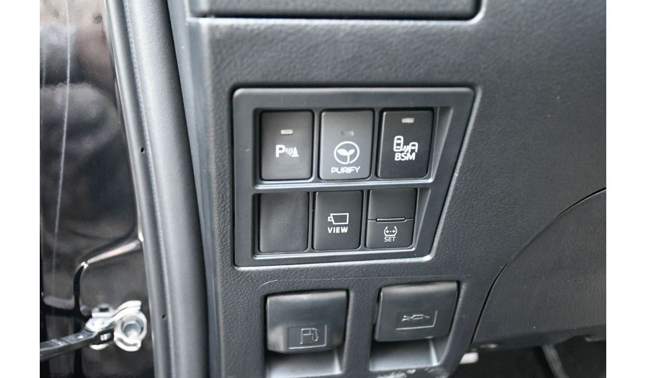 Toyota Hilux 4.0L Adventure V6 (Ready Stock )