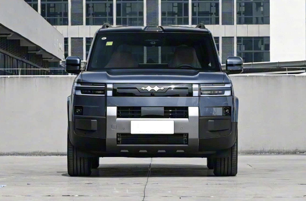 بي واي دي ليوبارد تيتانيوم 7 Ultra