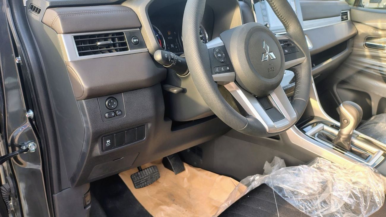 Mitsubishi Xpander MID OPTIONS