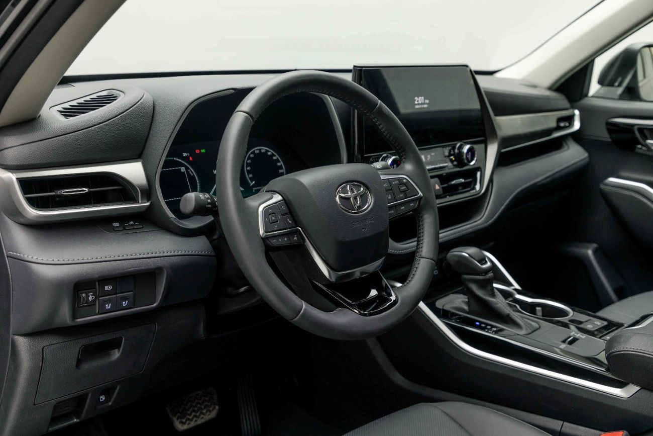 تويوتا هايلاندر Luxury 2.5L - Hybrid - Black Inside Black | Export Only