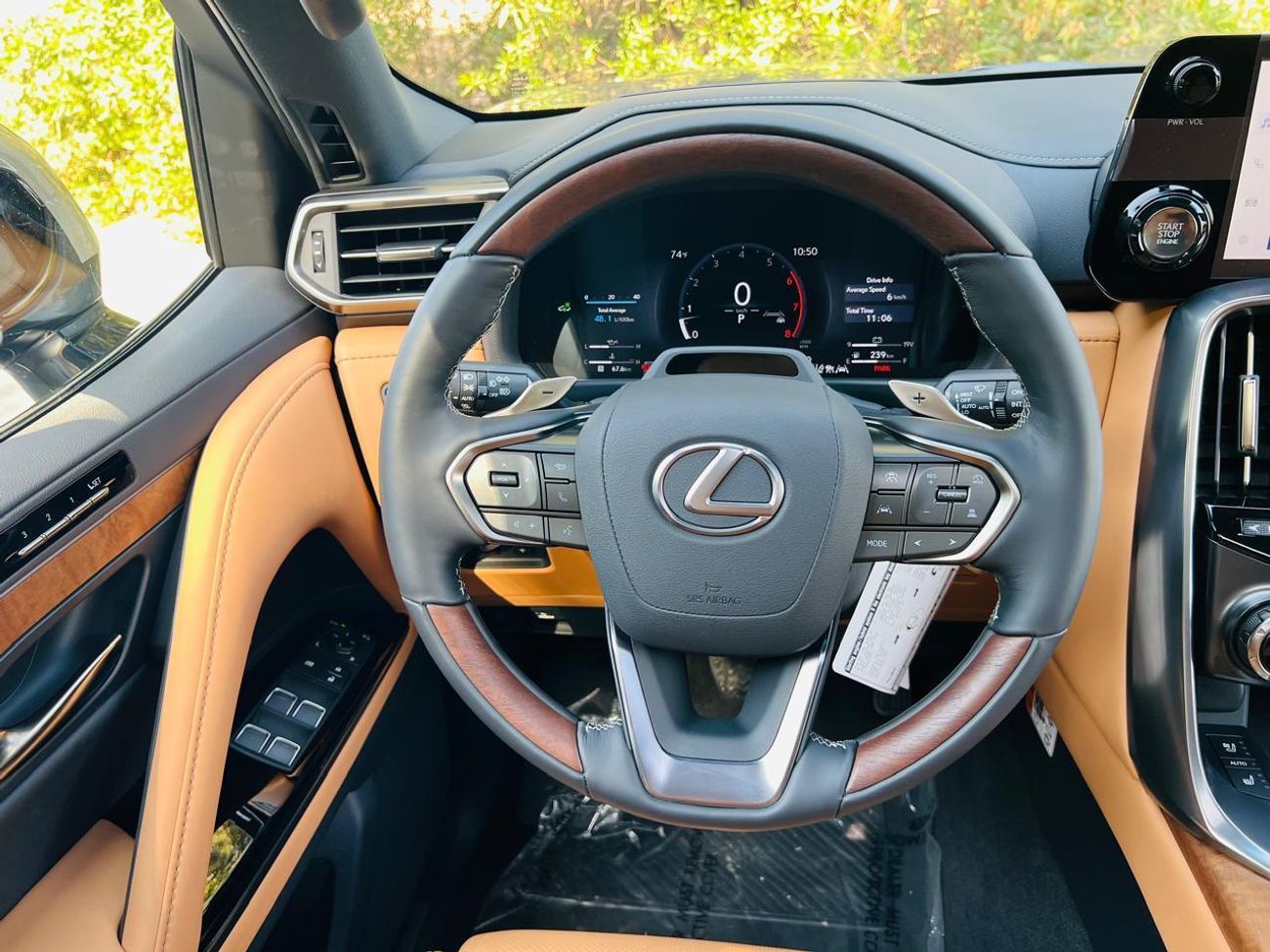 لكزس LX 600 Signature 3.5L