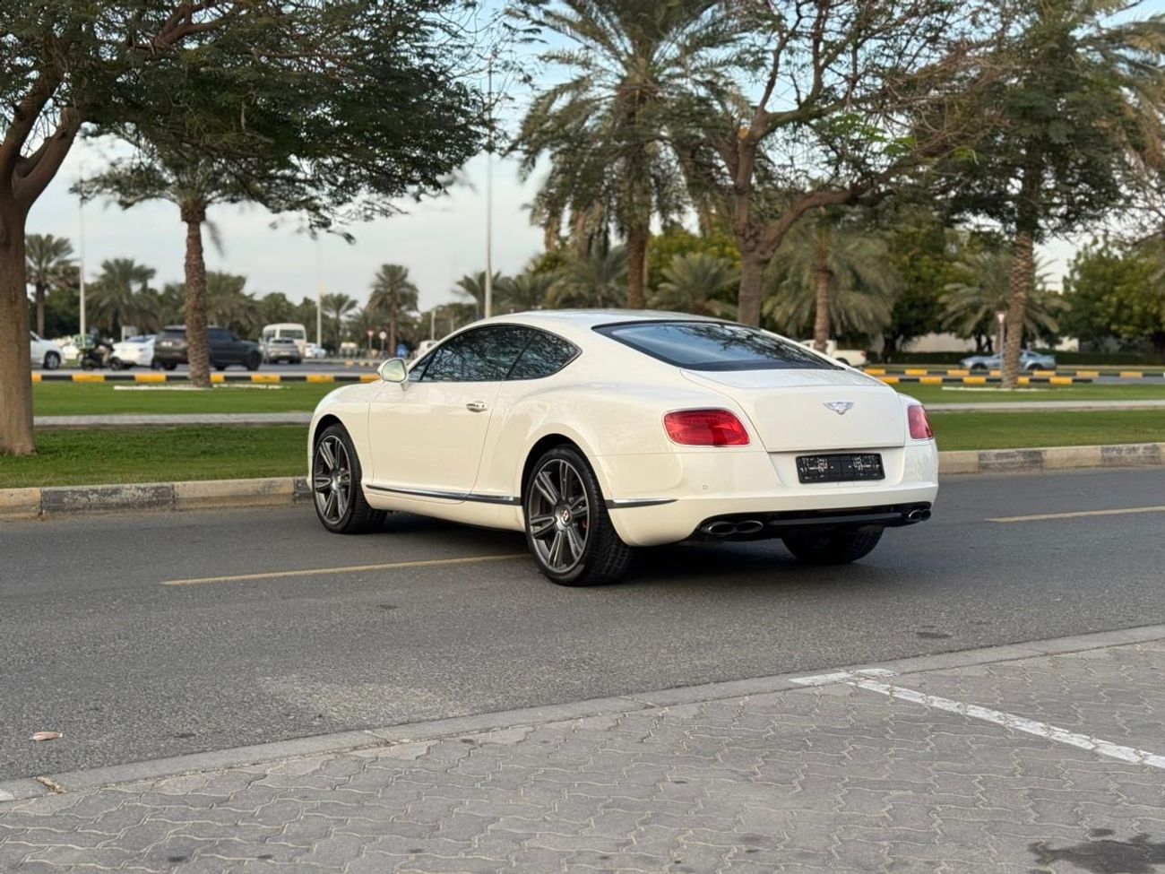 بنتلي كونتيننتال جي تي BENTLEY GT CONTINANTAL MODEL 2013 GCC SPACE FULL OPTION