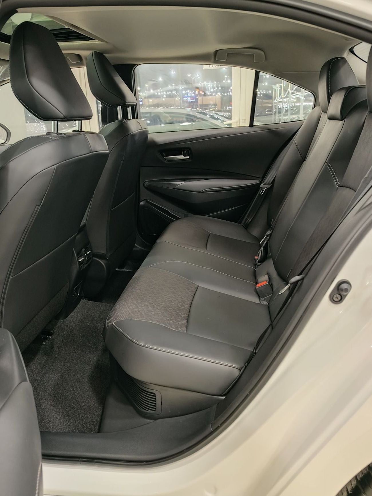 Toyota Corolla XLI EXECUTIVE HEV GLI Moonroof Hybrid 1.8L