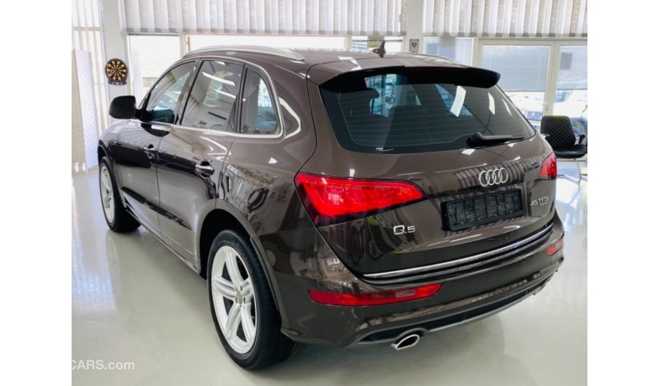 Audi Q5 V6 .. GCC .. FSH .. Original Paint .. S line .. Perfect Confition