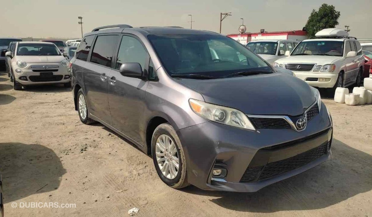 Toyota Sienna full option