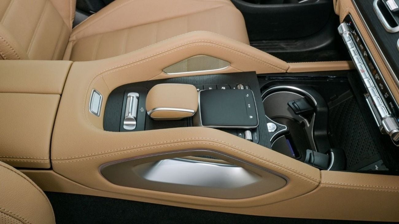 مرسيدس بنز GLS 450 Mercedes-Benz|GLS450 Night Package |New Facelift|GCC|2024|23 Alloy Wheels|Rear Screens Agency Warran