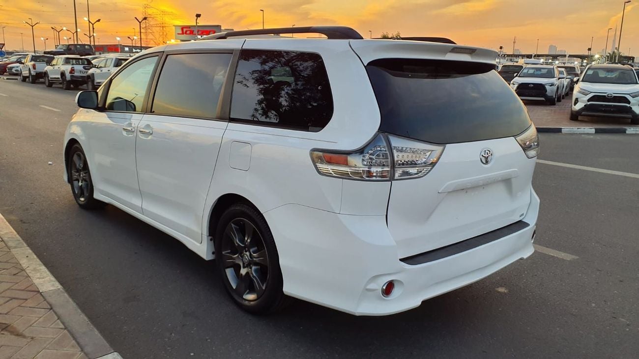 Toyota Sienna Toyota Sienna 2016 – 3.5L V6 | Petrol | Automatic | American Specs