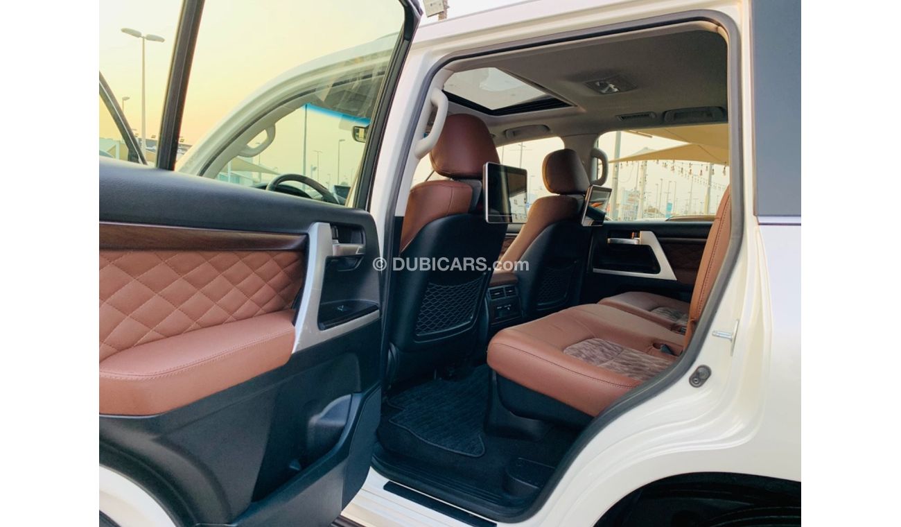 Toyota Land Cruiser VXR