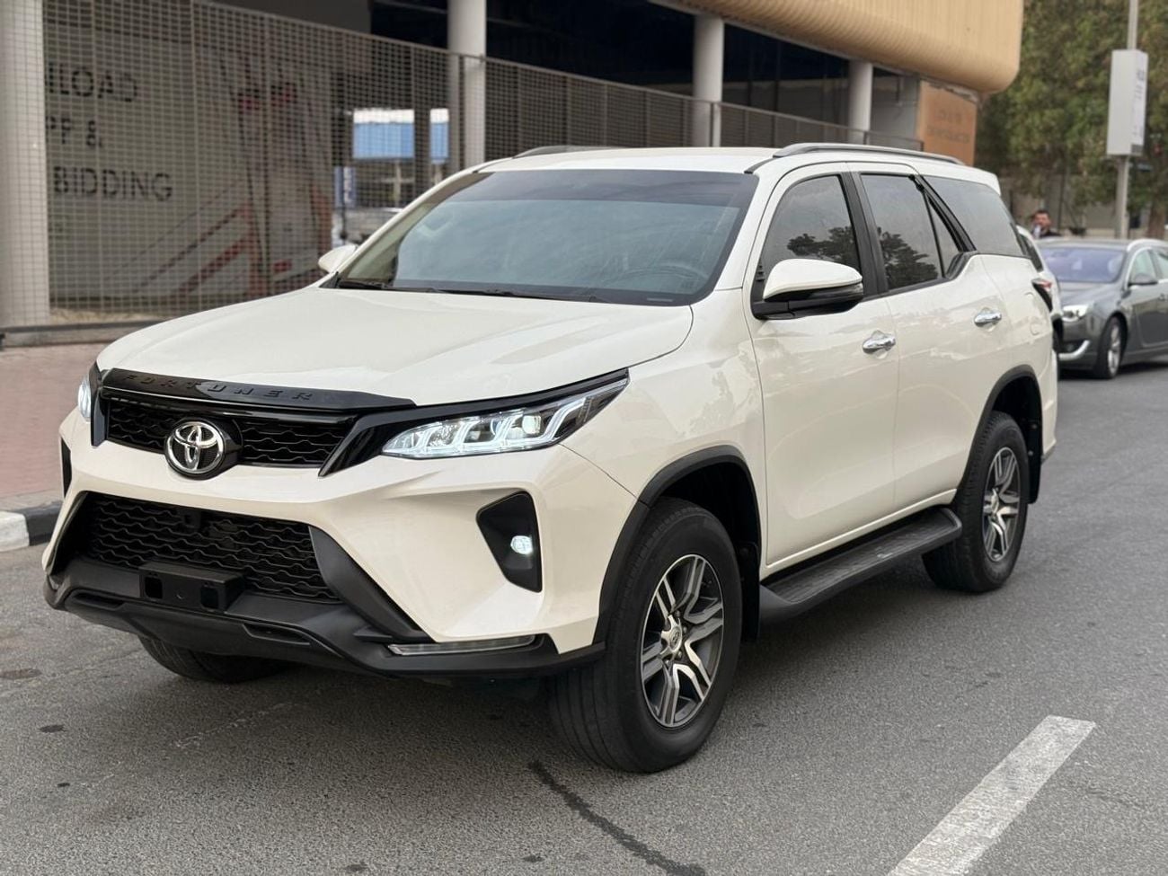 Toyota Fortuner EXR 2.7L (160 HP)