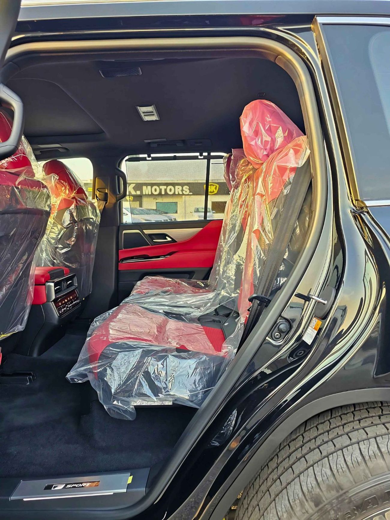 Lexus LX 600 F-SPORT / 3.5L V6 PETROL 4WD / FULL OPTION / FRONT & REAR CAMERA / ELECTRIC SEATS (CODE#LX6FS)